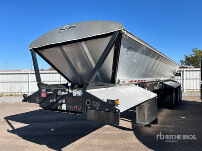 2015 Etnyre V1943 30 ft Tri/A Live Bottom Trailer
