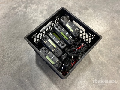 Quantity of (5) Motorola CDM1250 Truck Radios