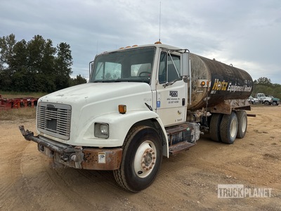 2001 Freightliner FL80 6x4 Water Truck