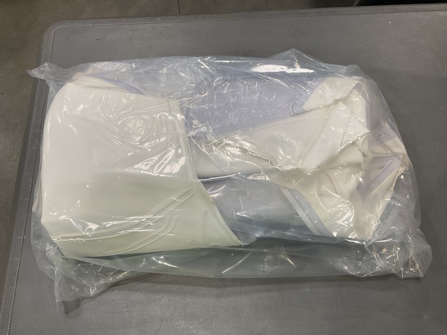 (150) Vinyl Technology ZIPDPE-0010 Zipper DPE Suits