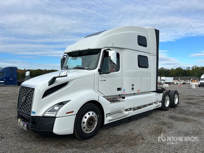 2019 Volvo VNL860 6x4 T/A Sleeper Truck Tractor