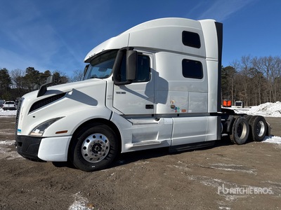 2019 Volvo VNL860 6x4 T/A Sleeper Truck Tractor
