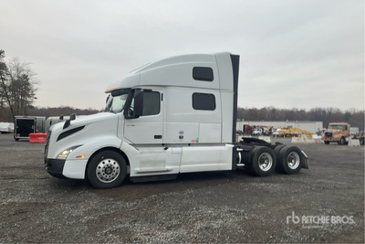 2019 Volvo VNL860 6x4 T/A Sleeper Truck Tractor