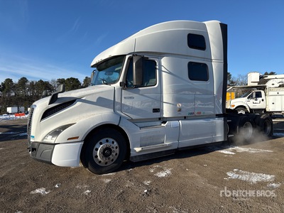 2019 Volvo VNL860 6x4 T/A Sleeper Truck Tractor