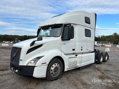 2019 Volvo VNL860 6x4 T/A Sleeper Truck Tractor