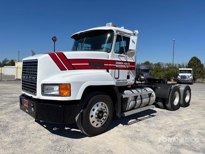 2000 Mack CH613 6x4 T/A Day Cab Truck Tractor