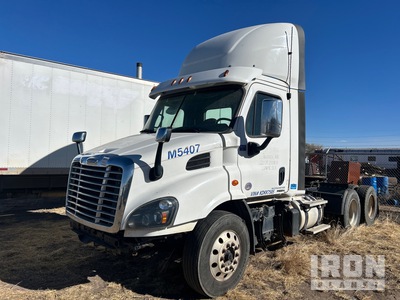 2019 Freightliner 108SD Roll-Off Truck