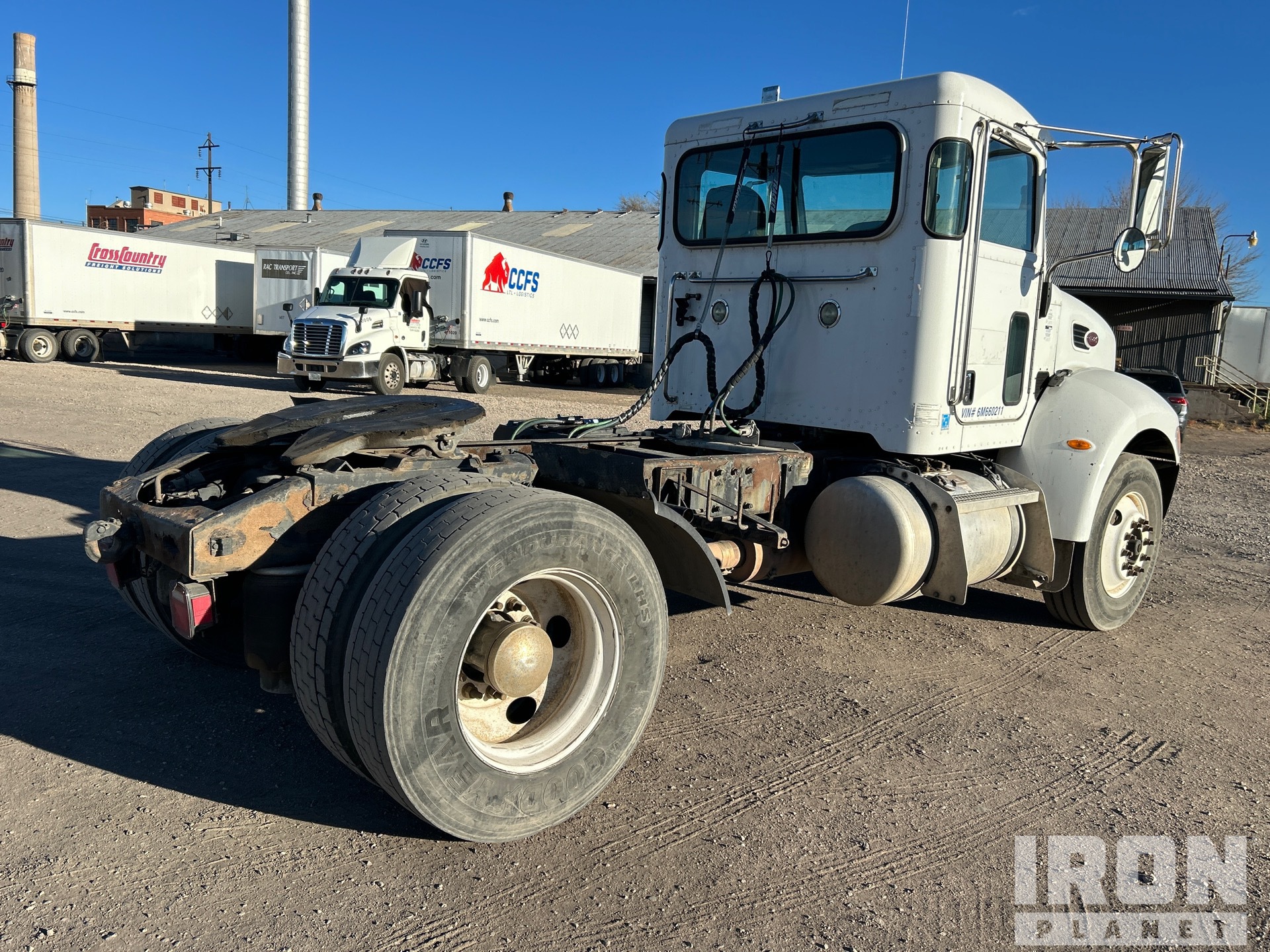 2006 Peterbilt 335 4x2 S/A Day Cab Truck Tractor in Pueblo