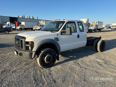2008 Ford F-450 XL 4x4 Extended Cab Cabine et châssis