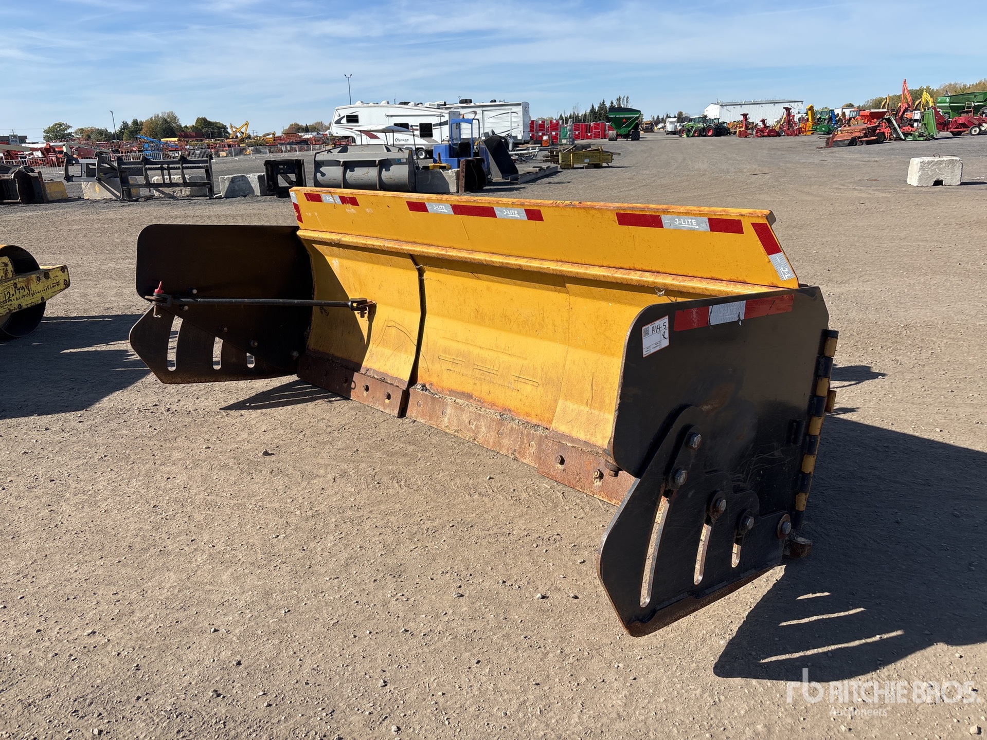 Profusion 1016 Hydraulic Reversing 10/16 ft Snow Plow - Fits Wheel Loader