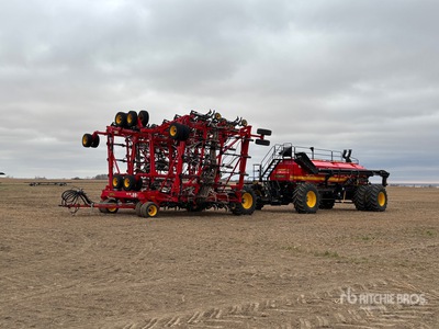 2022 Vaderstad SeedHawk 8412 84 ft Air Drill