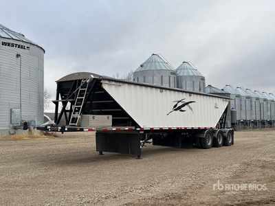 2011 Lode King Tri/A Prestige Grain Trailer