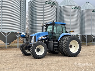 New Holland TG210 トラクター