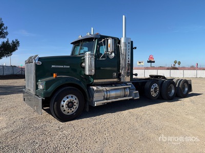 2021 Western Star 4900 8x4 Tri/A Day Cab Truck Tractor