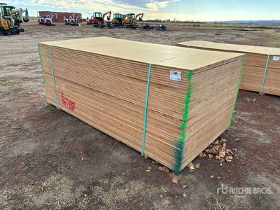 Quantity of (50) 3/4" 4x8 Good 1 Side With Overlay 7 Ply No Stamp Formply فنير (Unused)