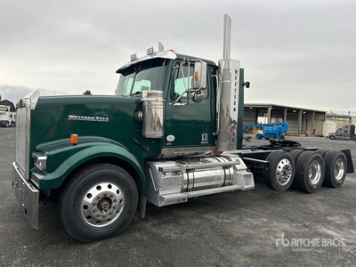2021 Western Star 4900 8x4 Tri/A Day Cab Truck Tractor
