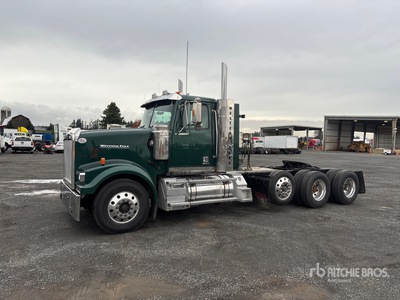 2021 Western Star 4900 8x4 Tri/A Day Cab Truck Tractor
