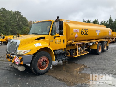 2006 International 4400 5000 gal 6x2 Fuel Truck