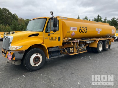 2006 International 4400 5000 gal 6x2 Fuel Truck