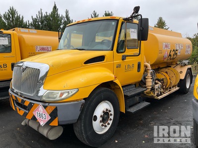 2006 International 4200 2000 gal 4x2 Fuel Truck