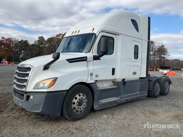2019 Freightliner Cascadia 126 6x4 T/A Sleeper Truck Tractor