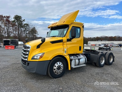 2019 Freightliner Cascadia 126 6x4 Cabeza Tractora Cabina Corta