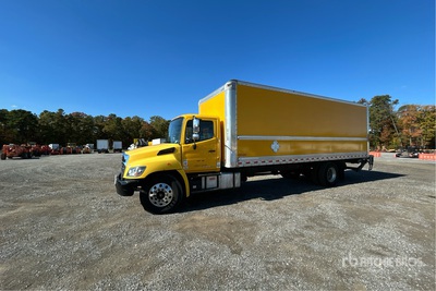 2020 Hino 338 4x2 Furgoneta caja cerrada