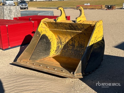 Brandt 64 in Q/C Cleanup Cazo para excavadora - Fits John Deere 250G