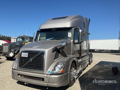 2018 Volvo VNL 780 6x4 Ciągnik siodłowy T/A z kabiną sypialną