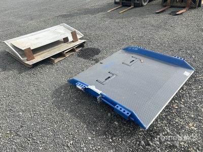 Quantity of (2) Pallets of Steel and Aluminum Dock Plate Varios, tienda, almacen, consumidor