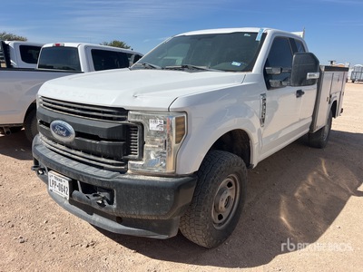 2019 Ford F-350 XL 4x4 Extended Cab Service Truck