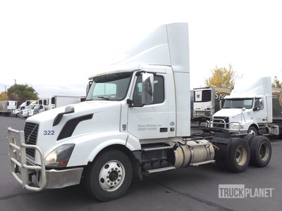 2015 Volvo VNL64T300 6x4 T/A Day Cab Truck Tractor