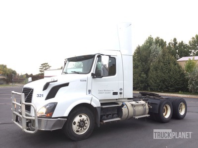 2015 Volvo VNL64T300 6x4 T/A Day Cab Truck Tractor