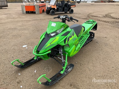 2016 Arctic Cat 8000 Snowmobile
