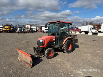 Kubota B2650 4WD Utility Tractor