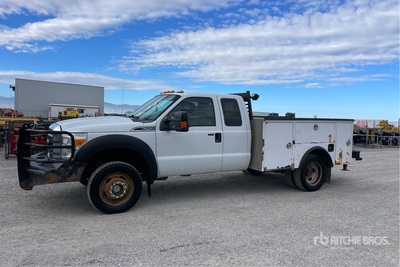 2012 Ford F-450 XLT 4x4 Extended Cab Utility Truck