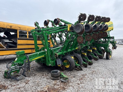 2015 John Deere 1795 Planter