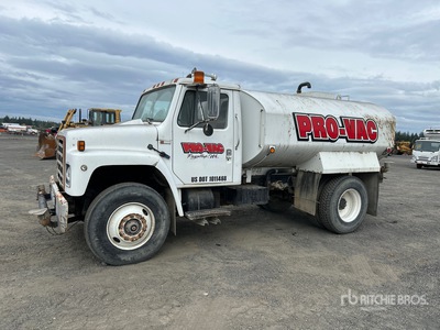 1980 International F-1954 4x2 Water Truck