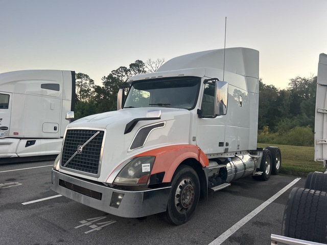 2013 Volvo VNL 6x4 T/A Sleeper Truck Tractor