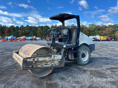 Ingersoll Rand SD-70DTF Walzenzug mit Glattmantelbandage