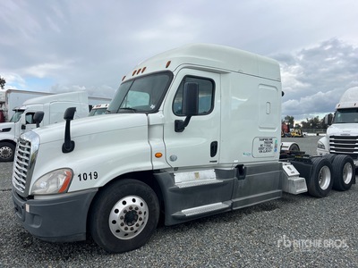 2018 Freightliner Cascadia 125 6x4 T/A Sleeper Truck Tractor (Inoperable)