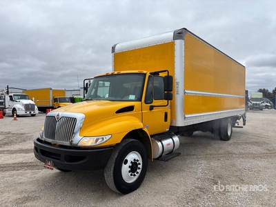 2019 International 4300 4x2 Camion fourgon