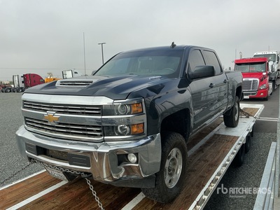2018 Chevrolet Silverado 2500HD 4x4 Crew Cab Pickup