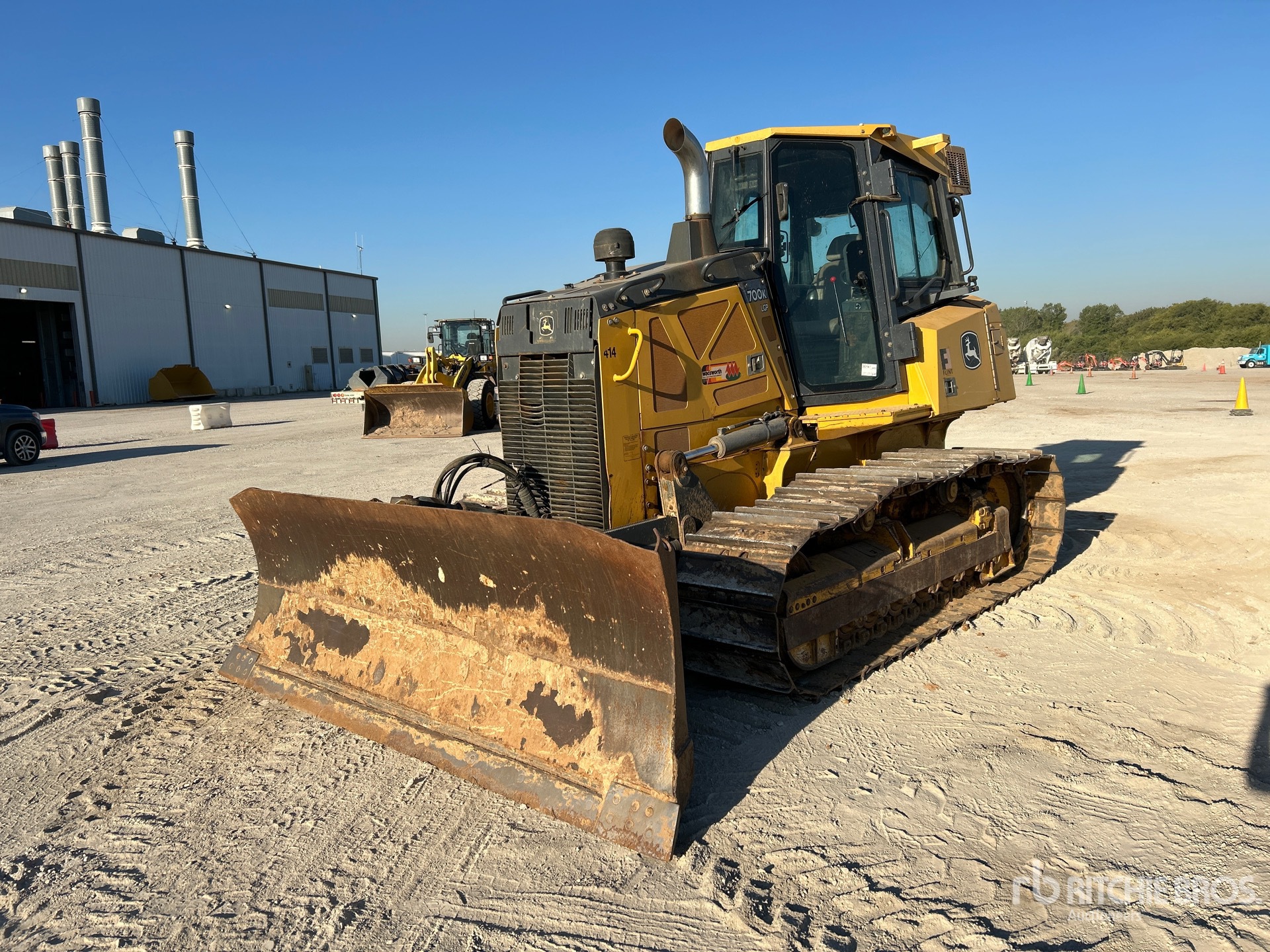 2015 John Deere 700K LGP جرافة مجنزرة