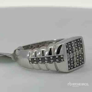 10kt White Gold Gents Black & White Diamond Ring