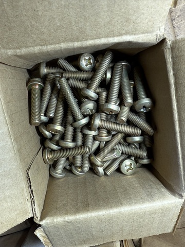 Lot of (300) HD MS35206-300 Screw