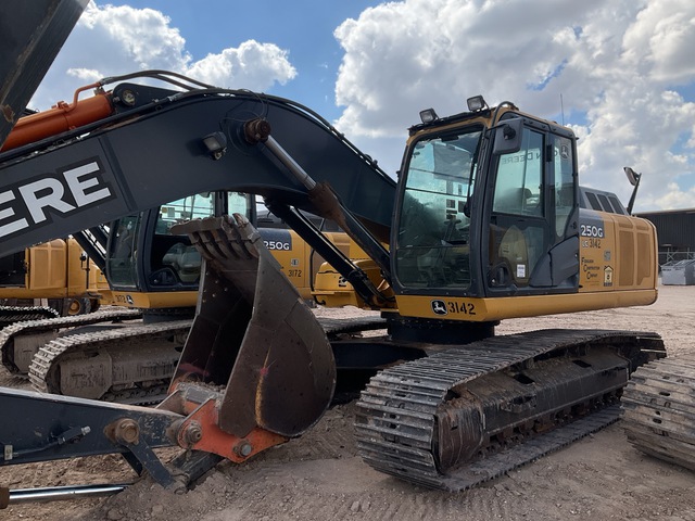 2014 John Deere 250G