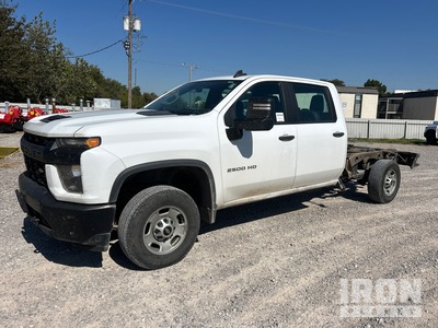 2022 Chevrolet 2500 HD 4x4 Crew Cab Kabina i podwozie