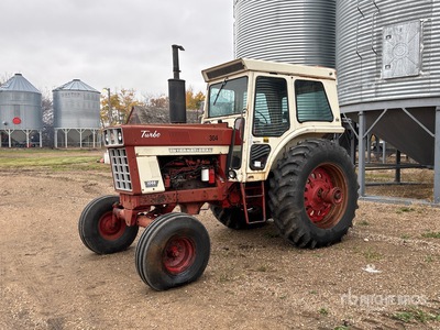 International 1066 2WD Tractor