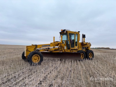 Champion 740 Niveleuse à moteur